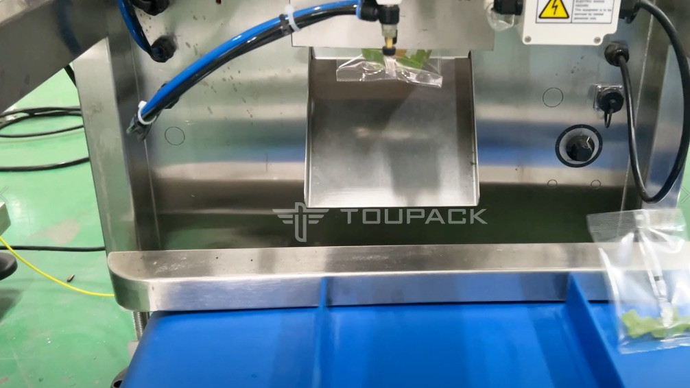 Fully Automatic Gummy Candy Packaging Machines Soft Jelly Fruit Chews Sweets VFFS Back Seal Packing Machine