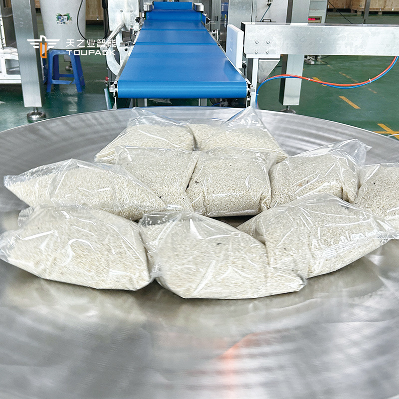 Automatic Pistachio Popcorn Corn Flakes Roasting Peanuts Packing Machine Cashew Nuts Multihead Weigher Packaging Machine