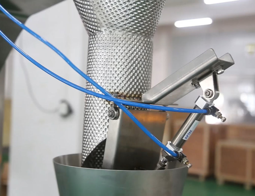 14 Mutihead Weigher VFFS Packaging Machine Bowl Type Elevator For Chocolate Bean Frozen Fruits