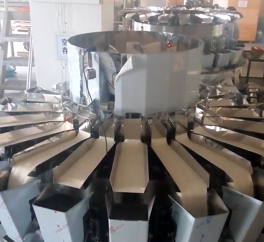 130 WPM Snack Food Packaging Machine SUS 304 20 Head Weigher 2.5 L
