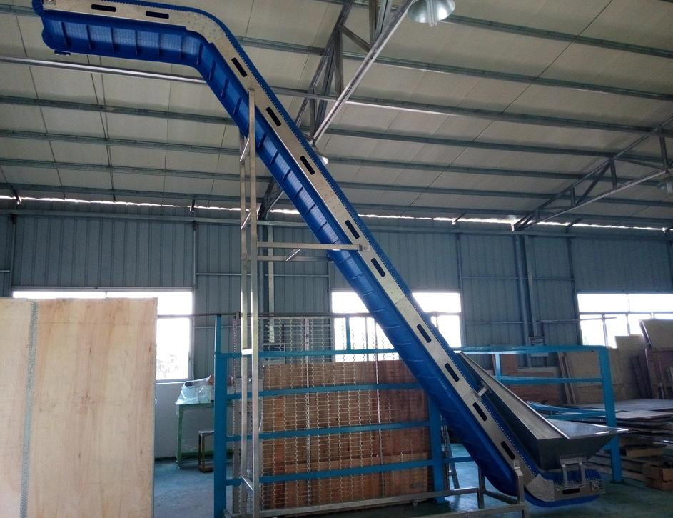 1.1KW Inclined Conveyor S Shape Elevator Stainless Steel 200L Connected Hopper