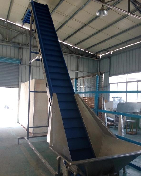 1.1KW Inclined Conveyor S Shape Elevator Stainless Steel 200L Connected Hopper